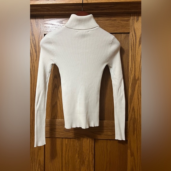 Forever 21 Cream Ribbed Long Sleeve Top - Picture 2 of 3